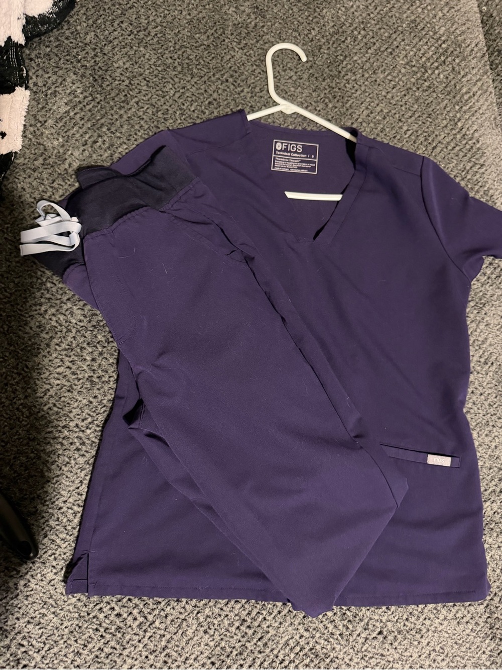 FIGS Women's V-Neck Scrub Top in Purple